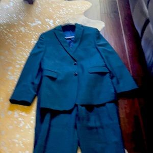 Michael Kors Men’s Designer Suit.